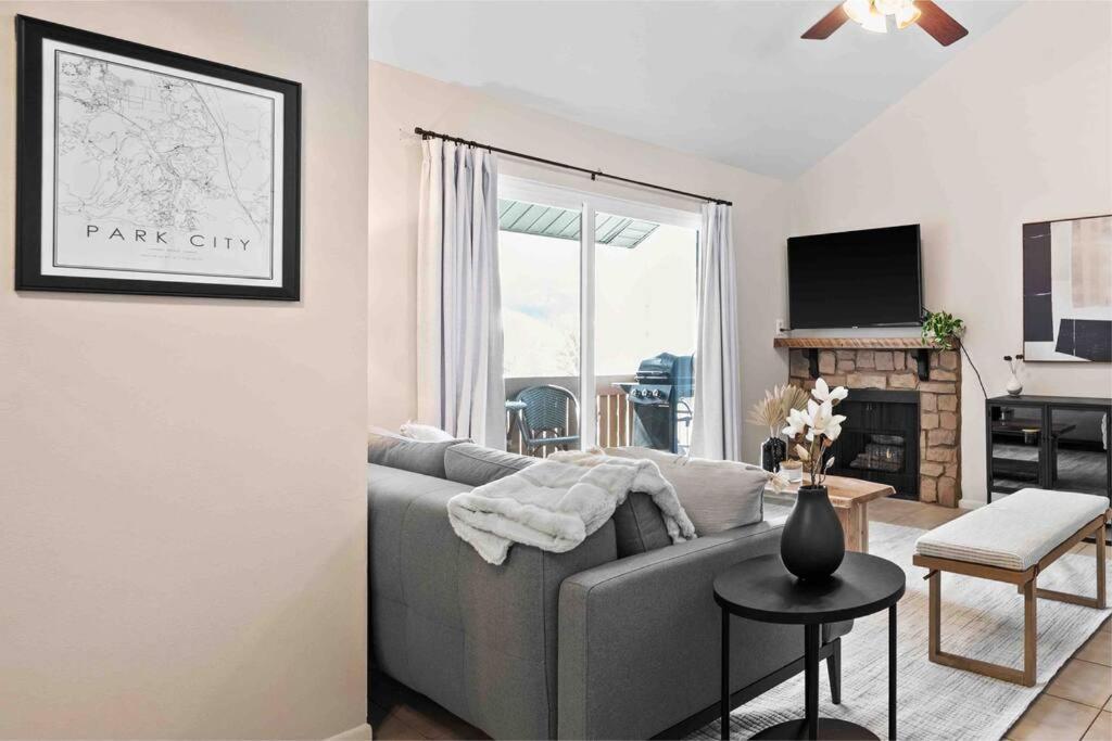 Cozy Top Floor Condo With Mountain Views Παρκ Σίτι Εξωτερικό φωτογραφία